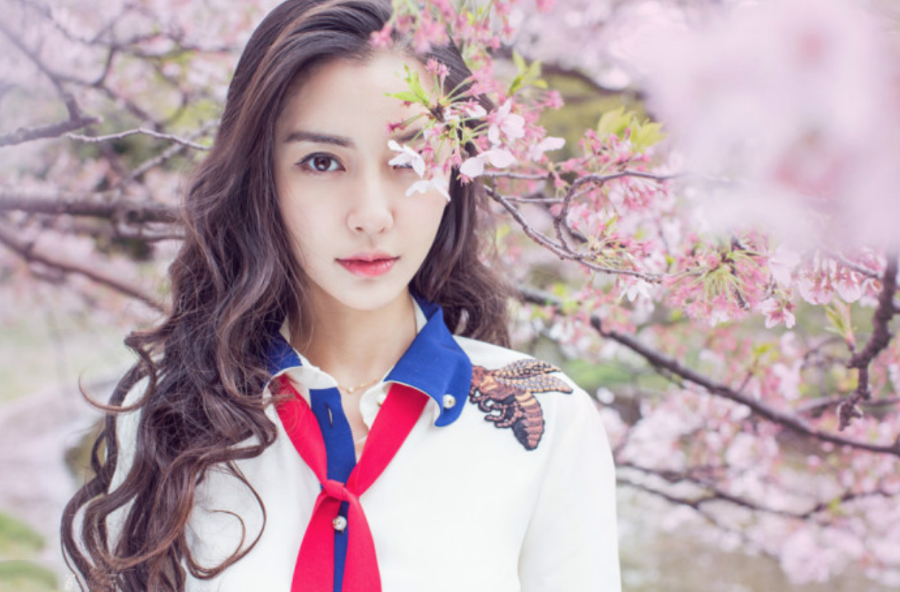 Angelababy爱了9年的人曝光(连续九年为倪妮庆生不曾断更不曾怠慢)
