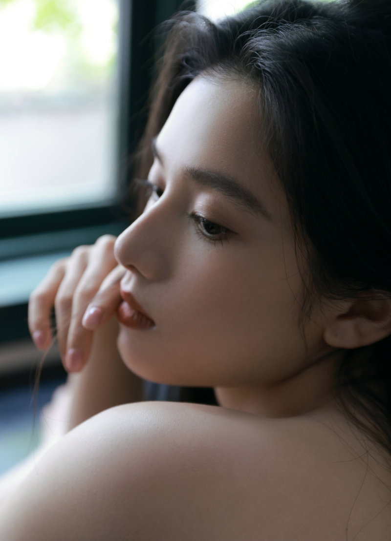 李靓蕾个人资料简介吃岂