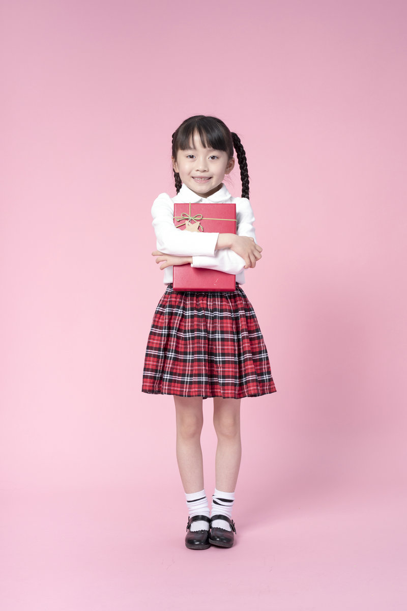 何润东老婆是百货店员吗