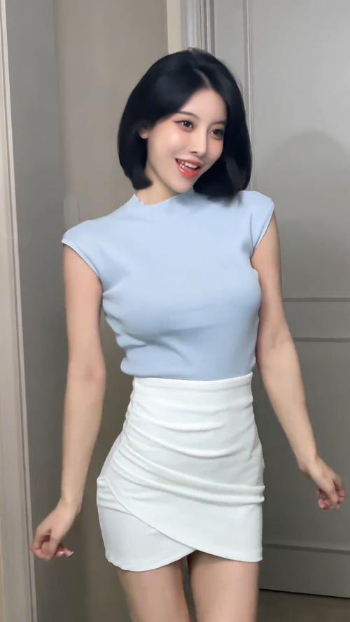 蔡少芬与刘銮雄的关系