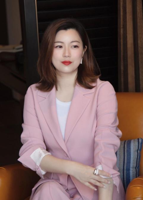 倪萍儿子和女儿的照片 倪萍儿子和女儿的照片